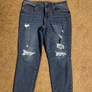 Maurices Distressed Jean.    Size 12-Short.